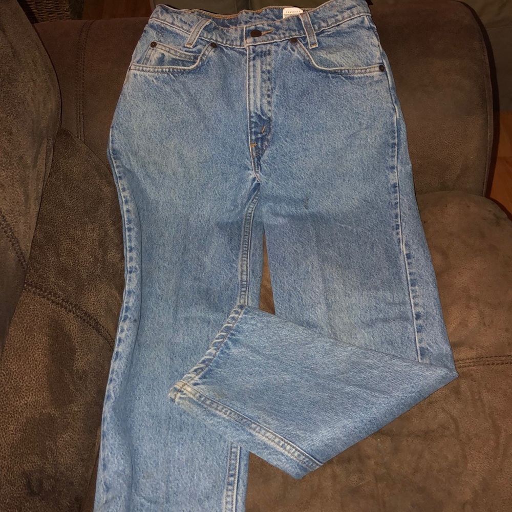 550 Relaxed student fit. Levis